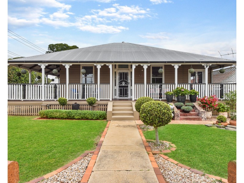241 Campbell Street, Newtown QLD 4350