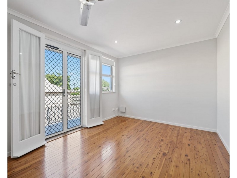 2/66 Mary Street, Mount Lofty QLD 4350