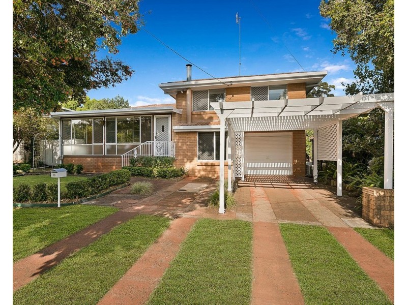 16 Heathwood Street, Rangeville QLD 4350