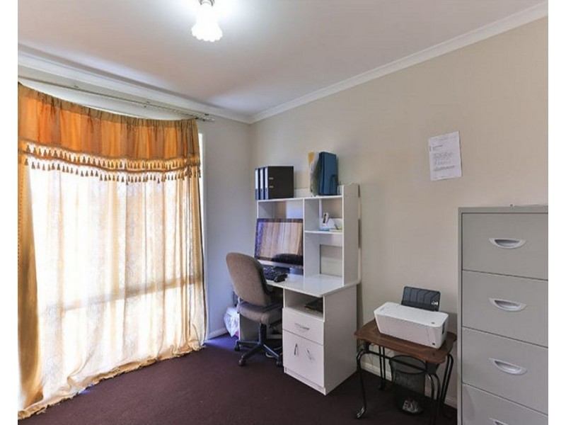 9 Moorina Drive, Harristown QLD 4350