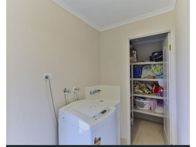 9 Moorina Drive, Harristown QLD 4350