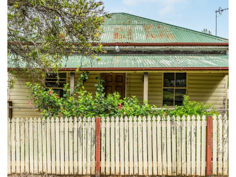 5 Raff Street, North Toowoomba QLD 4350