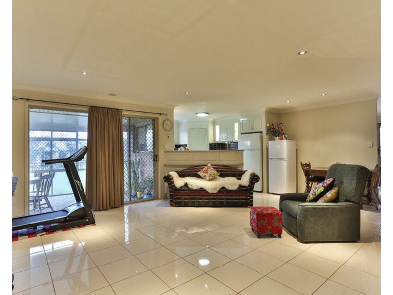 29 Hinchliffe Drive, Kearneys Spring QLD 4350