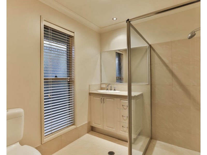 29 Hinchliffe Drive, Kearneys Spring QLD 4350