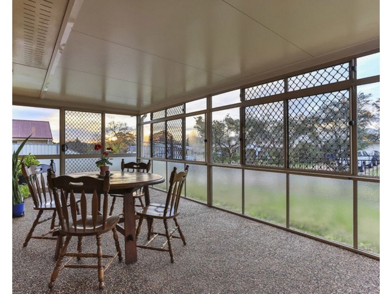 29 Hinchliffe Drive, Kearneys Spring QLD 4350