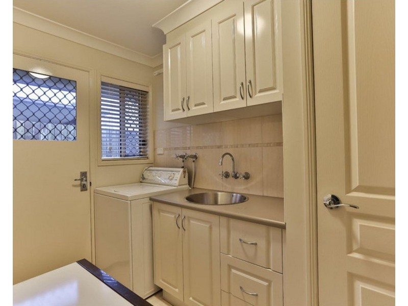 29 Hinchliffe Drive, Kearneys Spring QLD 4350