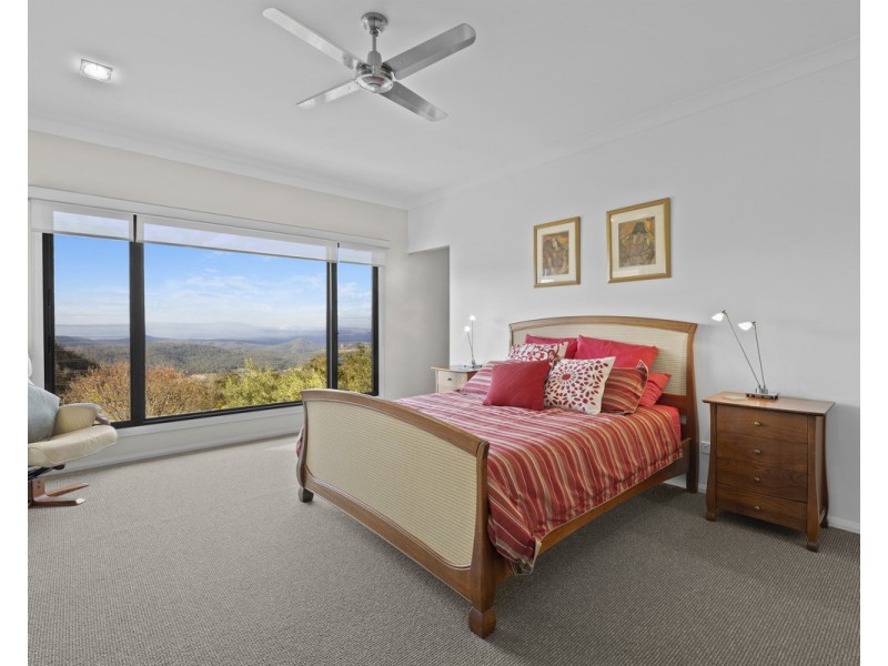2c Mackenzie Street, Mount Lofty QLD 4350
