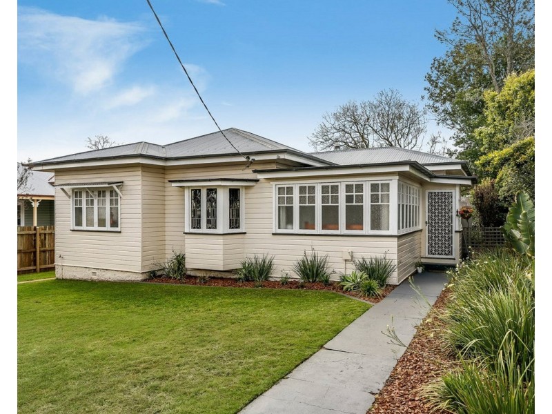 49A Bridge Street, Mount Lofty QLD 4350