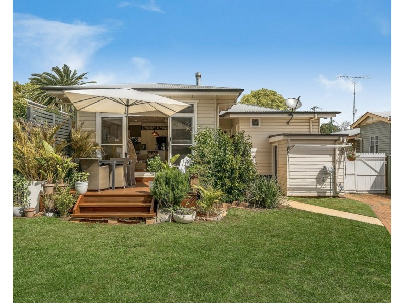 49A Bridge Street, Mount Lofty QLD 4350
