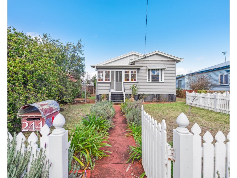 244 Campbell Street, Newtown QLD 4350
