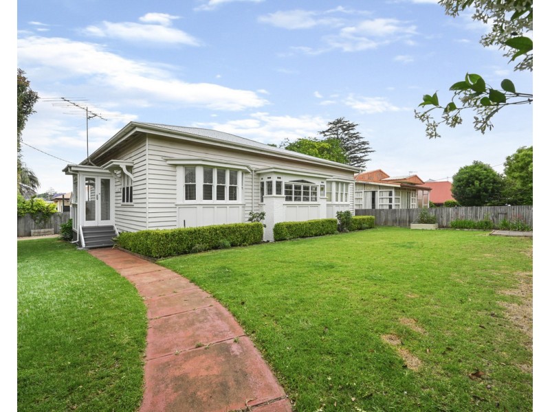 42a Bridge Street, East Toowoomba QLD 4350