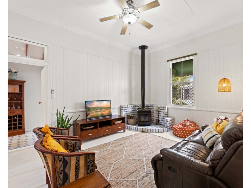 102 Bridge Street, East Toowoomba QLD 4350