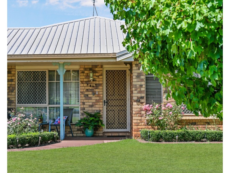 6 Strathconan Drive, Glenvale QLD 4350