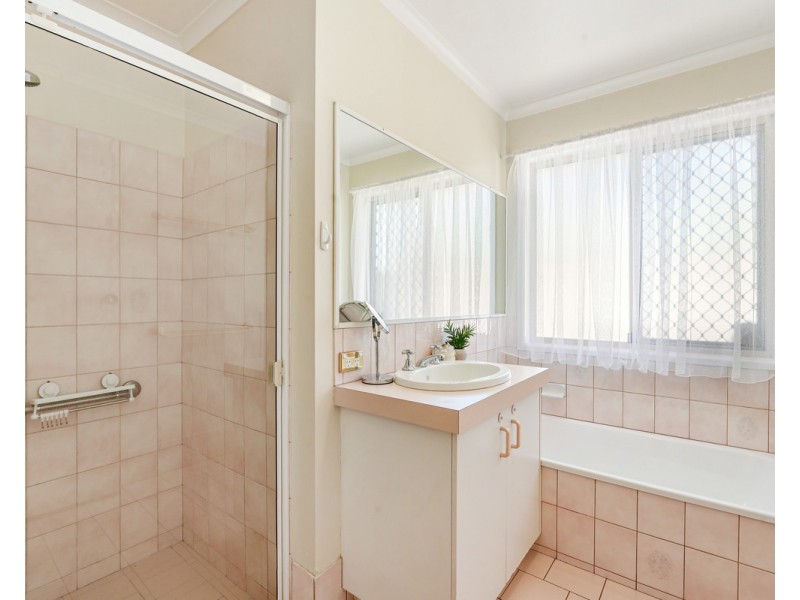 6 Strathconan Drive, Glenvale QLD 4350
