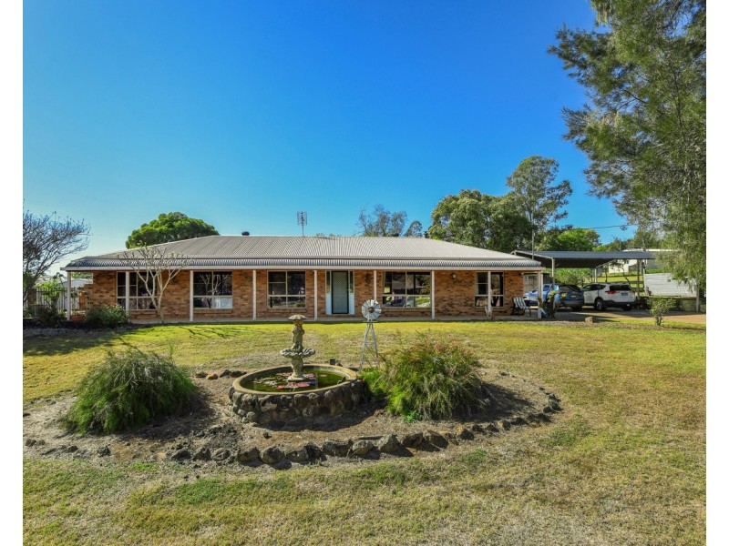 8 Belah Court, Withcott QLD 4352