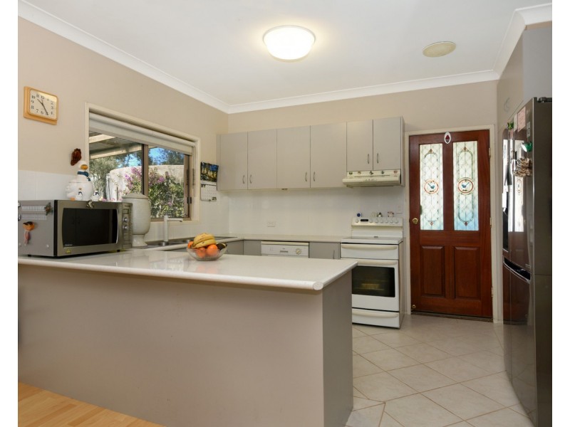 8 Belah Court, Withcott QLD 4352