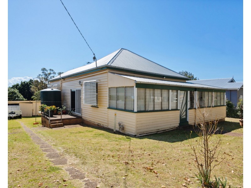 9 Cumming Street, North Toowoomba QLD 4350