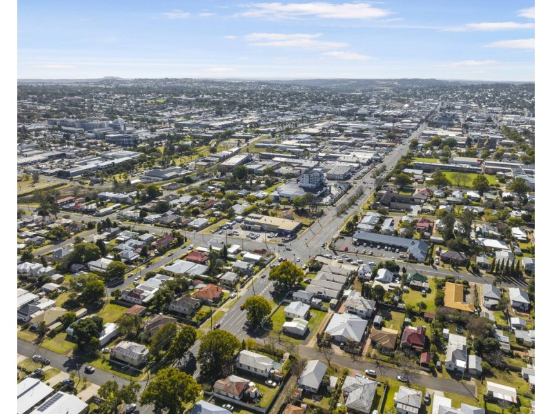 6 Ida Street, South Toowoomba QLD 4350