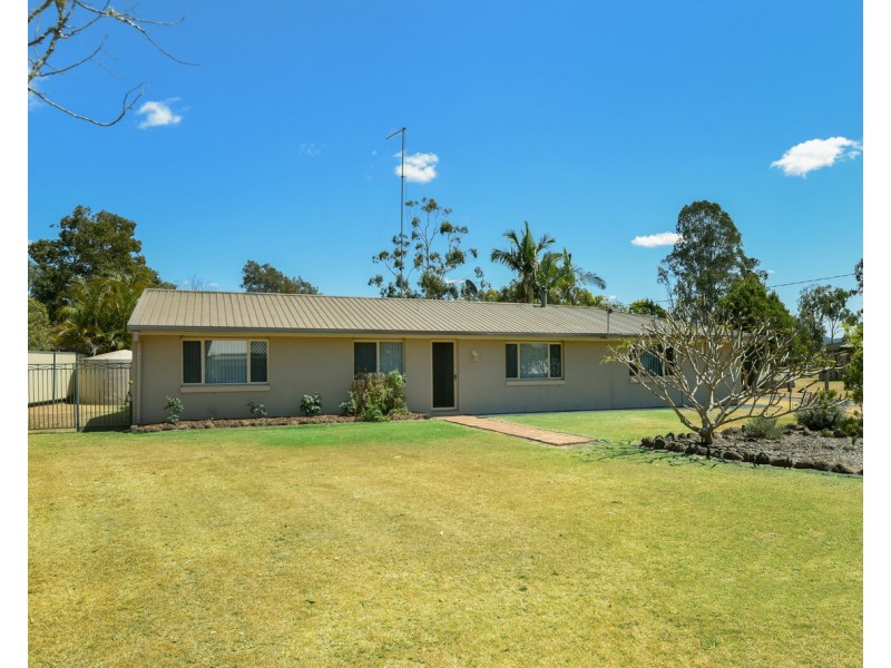 8 Rutherford Road, Withcott QLD 4352