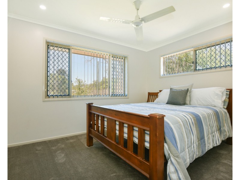 8 Rutherford Road, Withcott QLD 4352