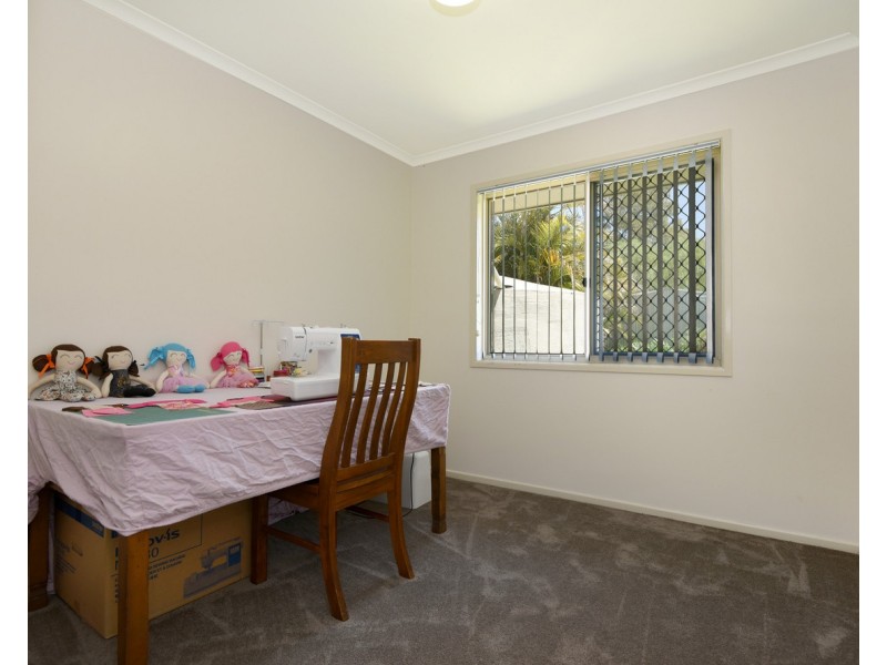 8 Rutherford Road, Withcott QLD 4352