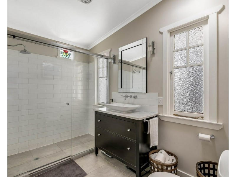49A Bridge Street, Mount Lofty QLD 4350