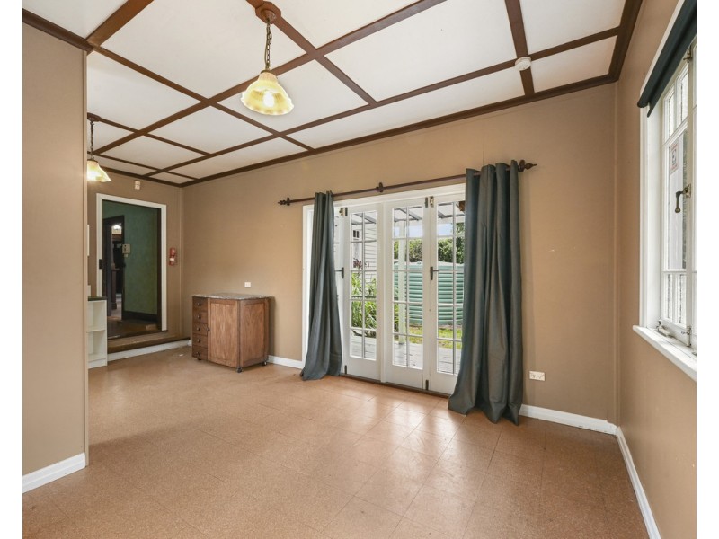 6 Cathro Street, Rockville QLD 4350