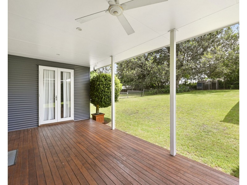 27 Rhyde Street, Mount Lofty QLD 4350
