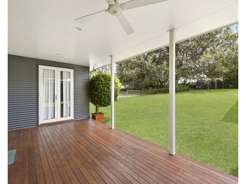 27 Rhyde Street, Mount Lofty QLD 4350