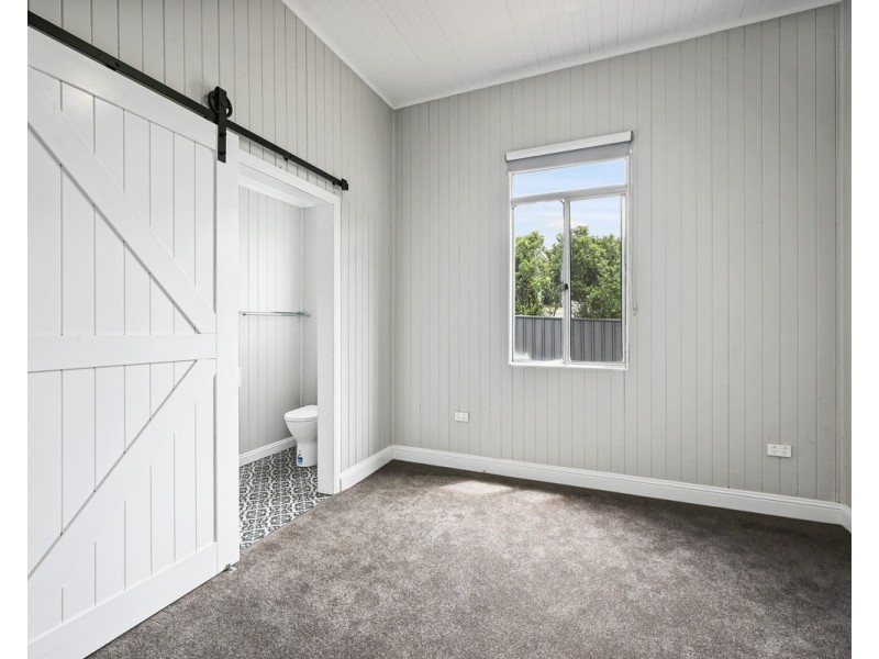 31 Helen Street, Newtown QLD 4350