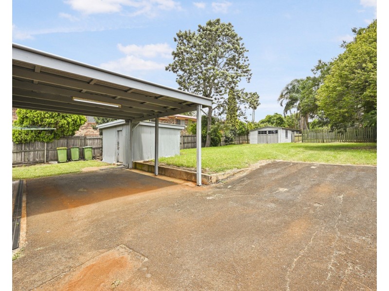 31 Helen Street, Newtown QLD 4350