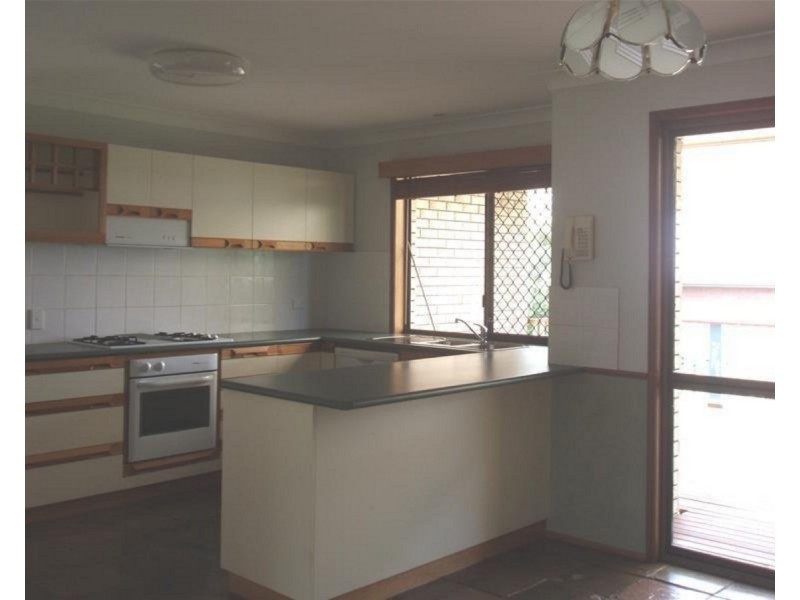37 Lorraine Crescent, Centenary Heights QLD 4350