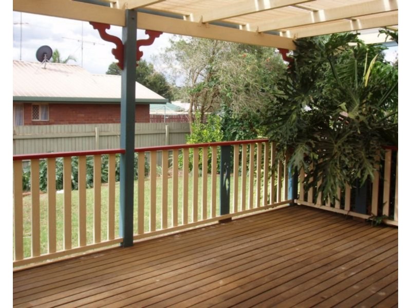 37 Lorraine Crescent, Centenary Heights QLD 4350