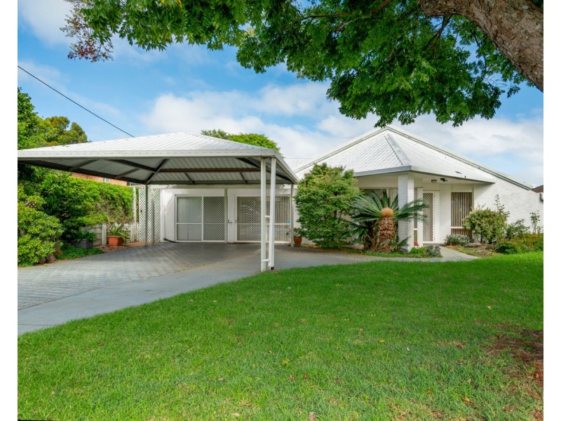 295 Mackenzie Street, Centenary Heights QLD 4350