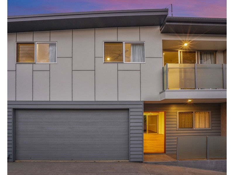 2/11 First Avenue, Coolum Beach QLD 4573