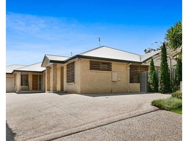 2/125 Platz Street, Darling Heights QLD 4350