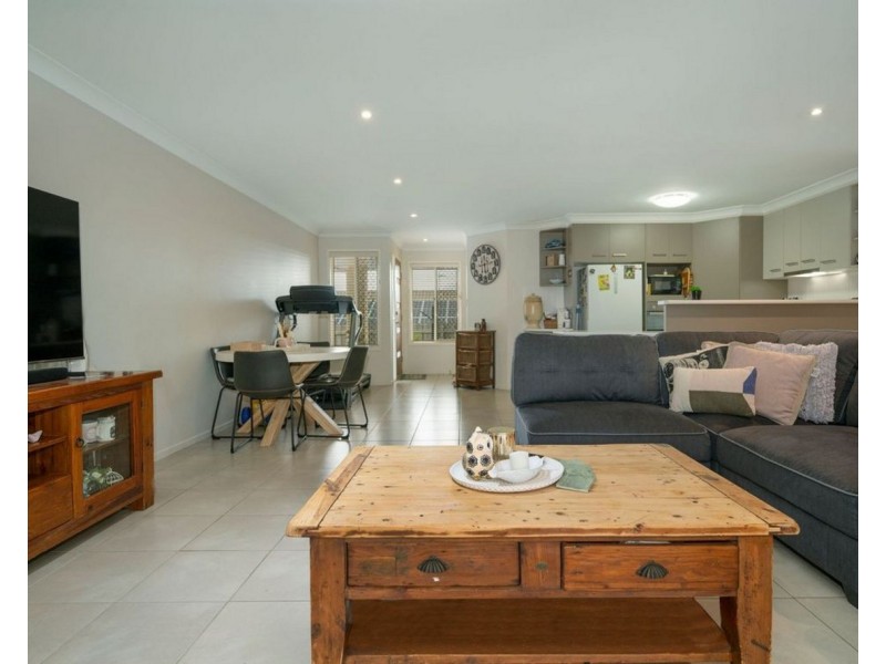 2/125 Platz Street, Darling Heights QLD 4350