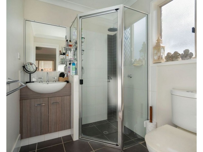 2/125 Platz Street, Darling Heights QLD 4350