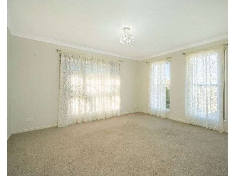 45 Edwin Street, Westbrook QLD 4350