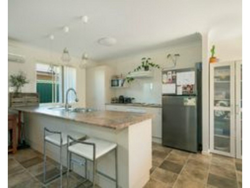 1/12 Arnold Street, Allora QLD 4362