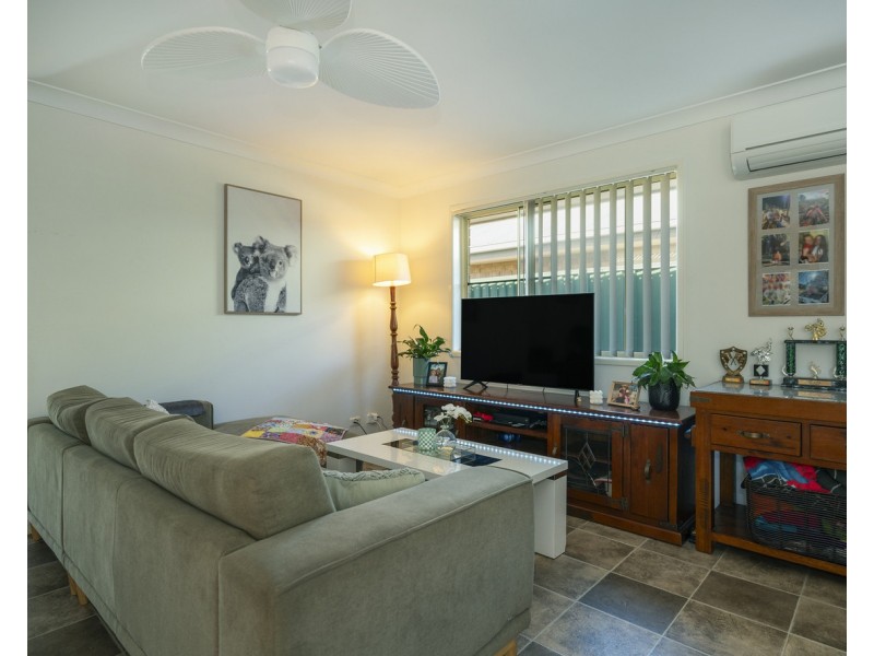 1/12 Arnold Street, Allora QLD 4362