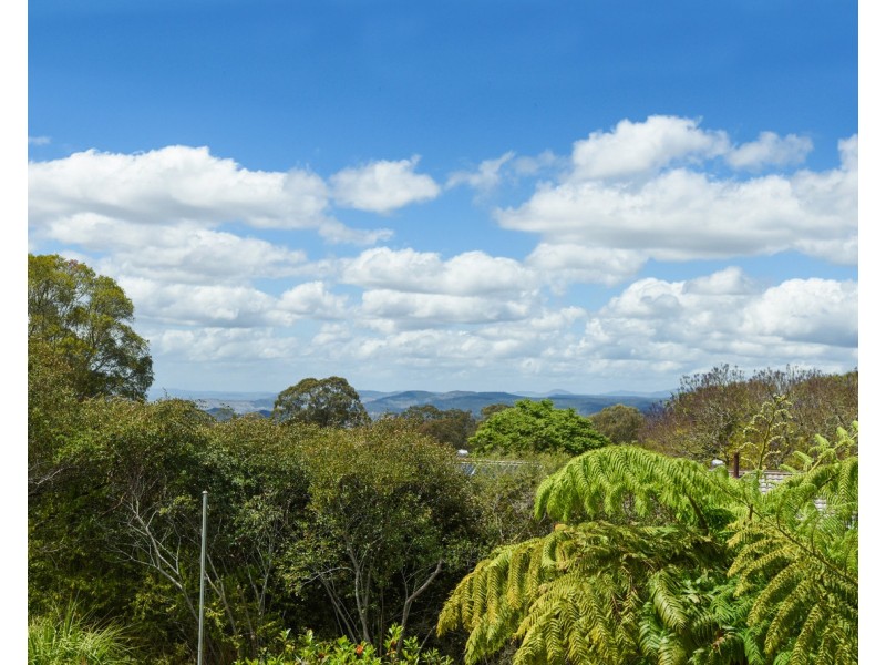 16 Dorge Street, Middle Ridge QLD 4350