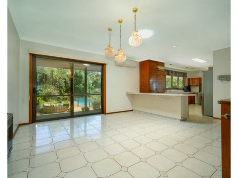 16 Dorge Street, Middle Ridge QLD 4350