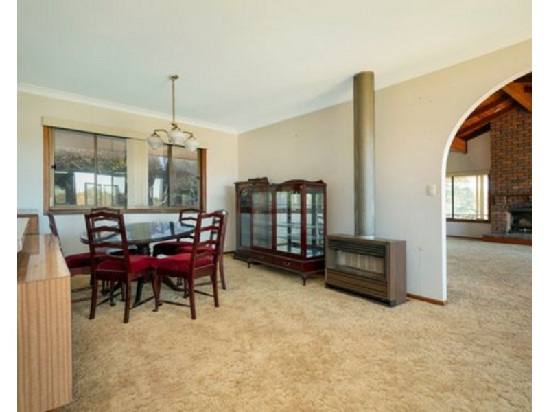 16 Dorge Street, Middle Ridge QLD 4350