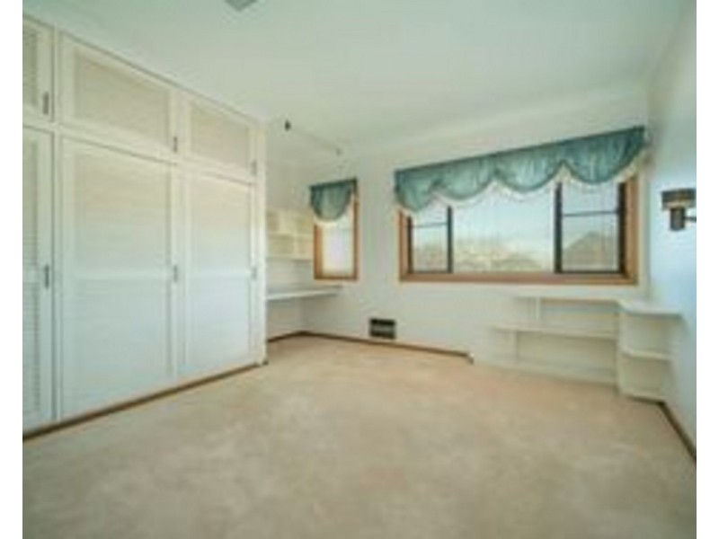 16 Dorge Street, Middle Ridge QLD 4350