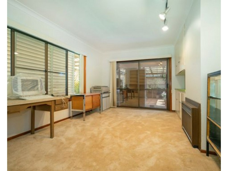 16 Dorge Street, Middle Ridge QLD 4350