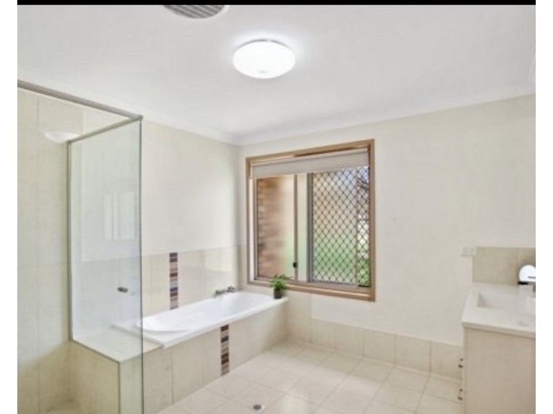 12 Anna Court, Placid Hills QLD 4343