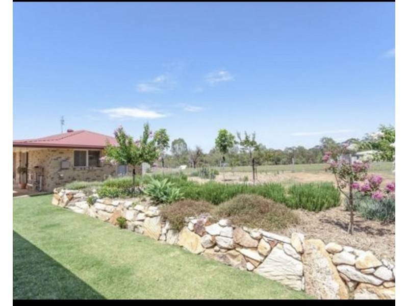 12 Anna Court, Placid Hills QLD 4343