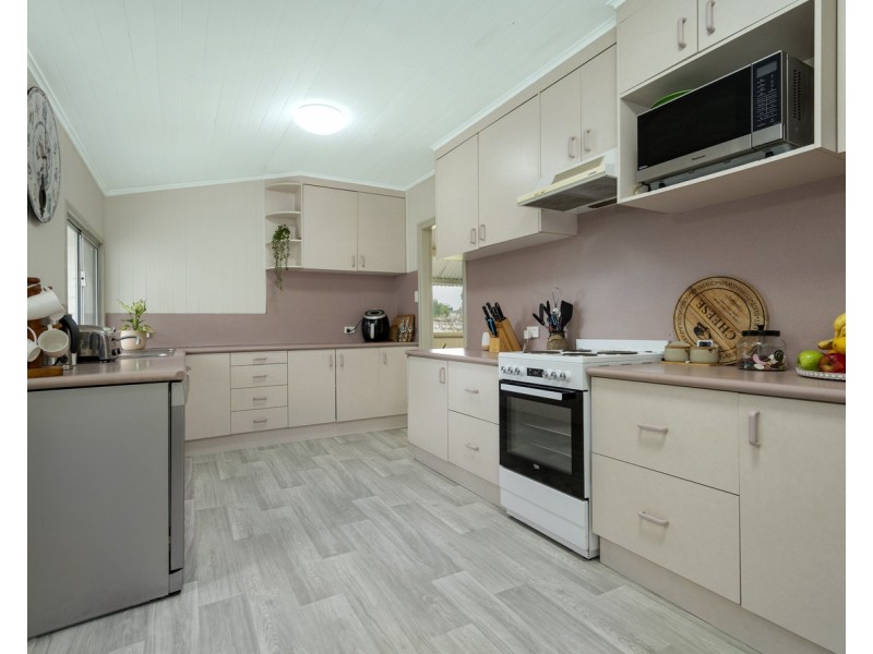 585 Drayton Wellcamp Road, Wellcamp QLD 4350