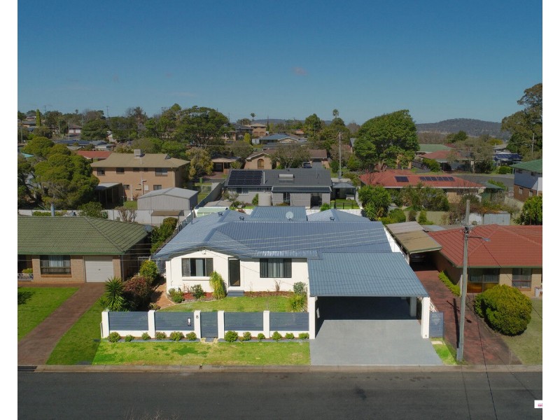 8 Jondaryan Street, Newtown QLD 4350